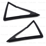 ชุด ยางสามเหลี่ยมขอบกระจก ข้างซ้าย+ขวา 2 ชิ้น สีดำ สำหรับ Datsun/Nissan 1300 521 521 ปี 1966-1972